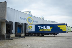 contractondertekening-thijslogistiek6-21b-1-300x200